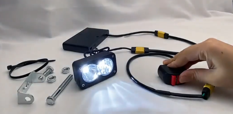 Battery Powered Baja Light